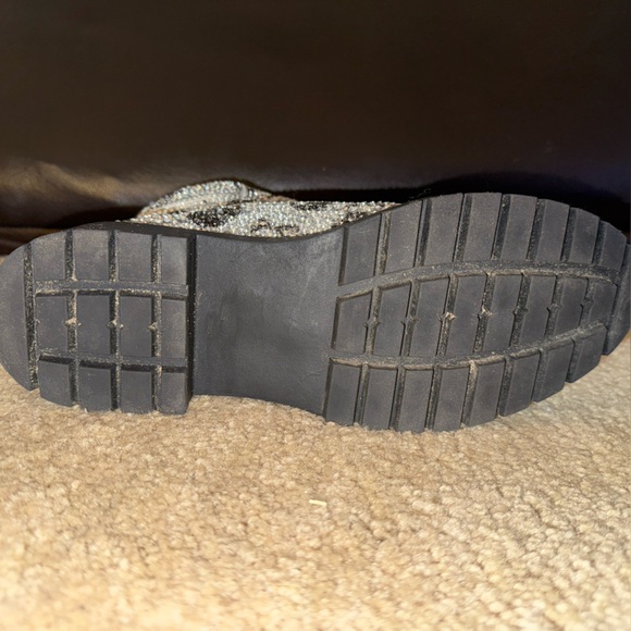 Betsey Johnson Glittering Skull Combat Boots SB-HUDSN size 9M - Picture 9 of 11